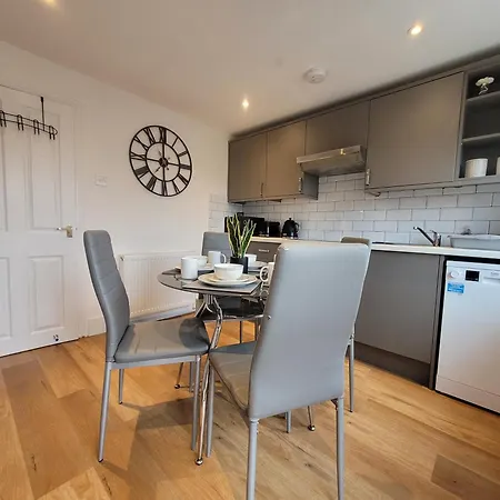 Little Oaks House - A Boutique And Cosy House In Colchester By Catchpole Stays Exterior photo